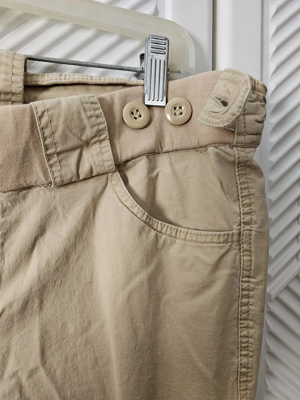 Women’s Maternity Beige Cargo Capris with Button-Tab Details